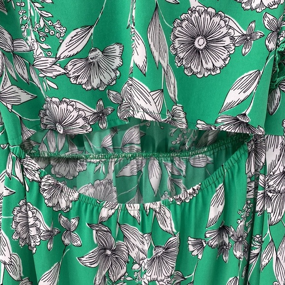 A New Day green floral flutter sleeve back cutout dress size M Medium - Picture 4 of 6